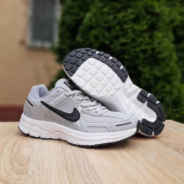 Nike Vomero 5 сірі  753755108270 фото