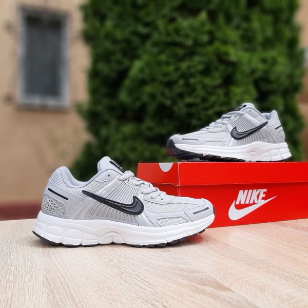 Nike Vomero 5 сірі  753755108270 фото